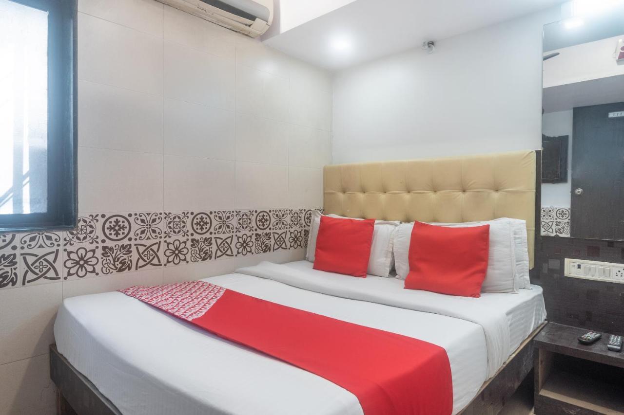 Oyo 49867 Hotel Kalpana Residency Mumbai Exterior foto