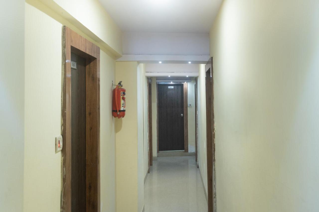 Oyo 49867 Hotel Kalpana Residency Mumbai Exterior foto
